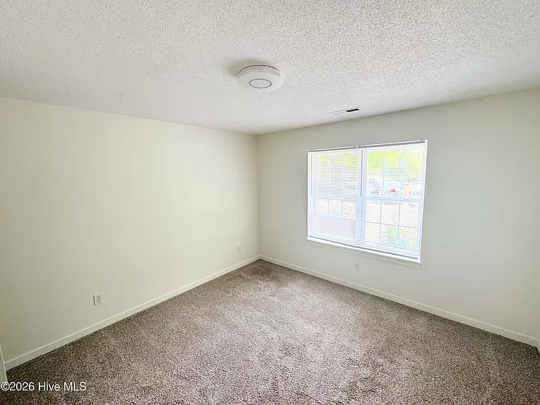 524 N 2nd St #102 — Photo 9