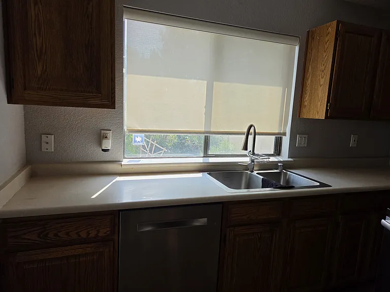 10825 Central Park Dr NE — Photo 3