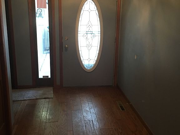 3rd image of 65 Wesley Ave