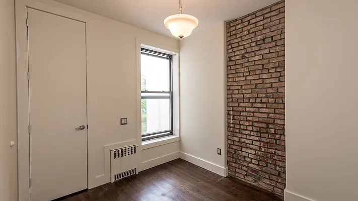 Rented by Nooklyn NYC LLC | media 17