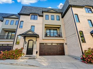 1132 Gilbert Ave, Downers Grove, IL 60515