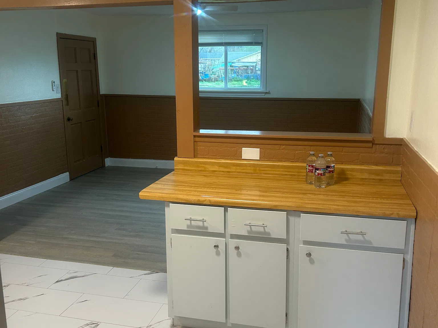 3 bed, 1200 sqft, $1,850 — Photo 4