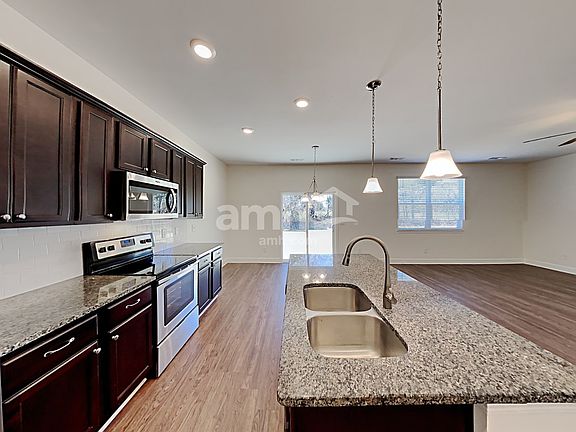 4th image of 4903 Horatio Ct