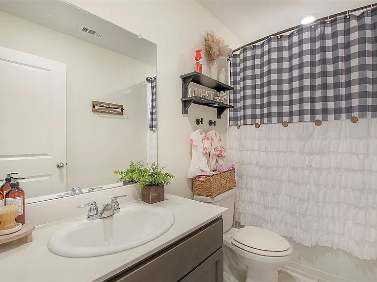 504 Silo Cir — Photo 12