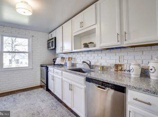 12747 Kinship Dr, Herndon, VA 20171