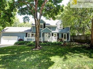 8751 Sleepy Hollow Rd, Kansas City, MO 64131