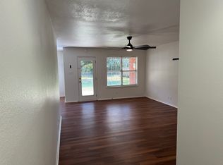 718 Park Pl, Whitesboro, TX 76273