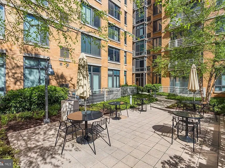 440 L St NW #904 — Photo 20