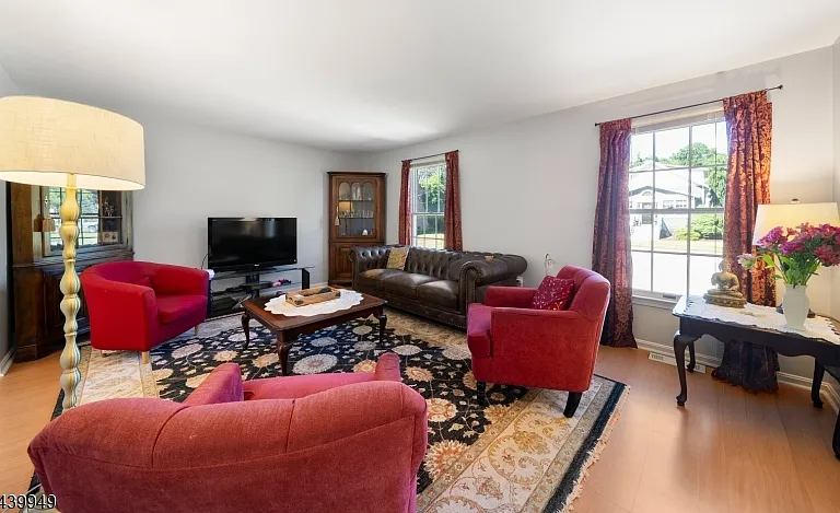 32 Montville Ave — Photo 5