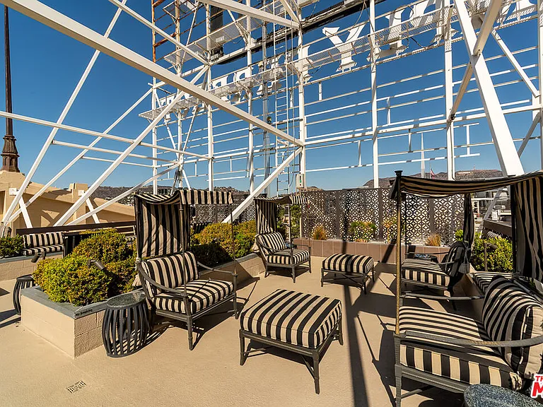 6253 Hollywood Blvd #1201 — Photo 42