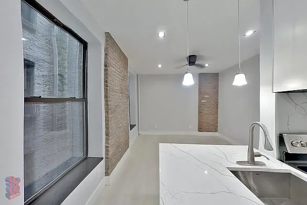 Rented by REAL New York | media 5