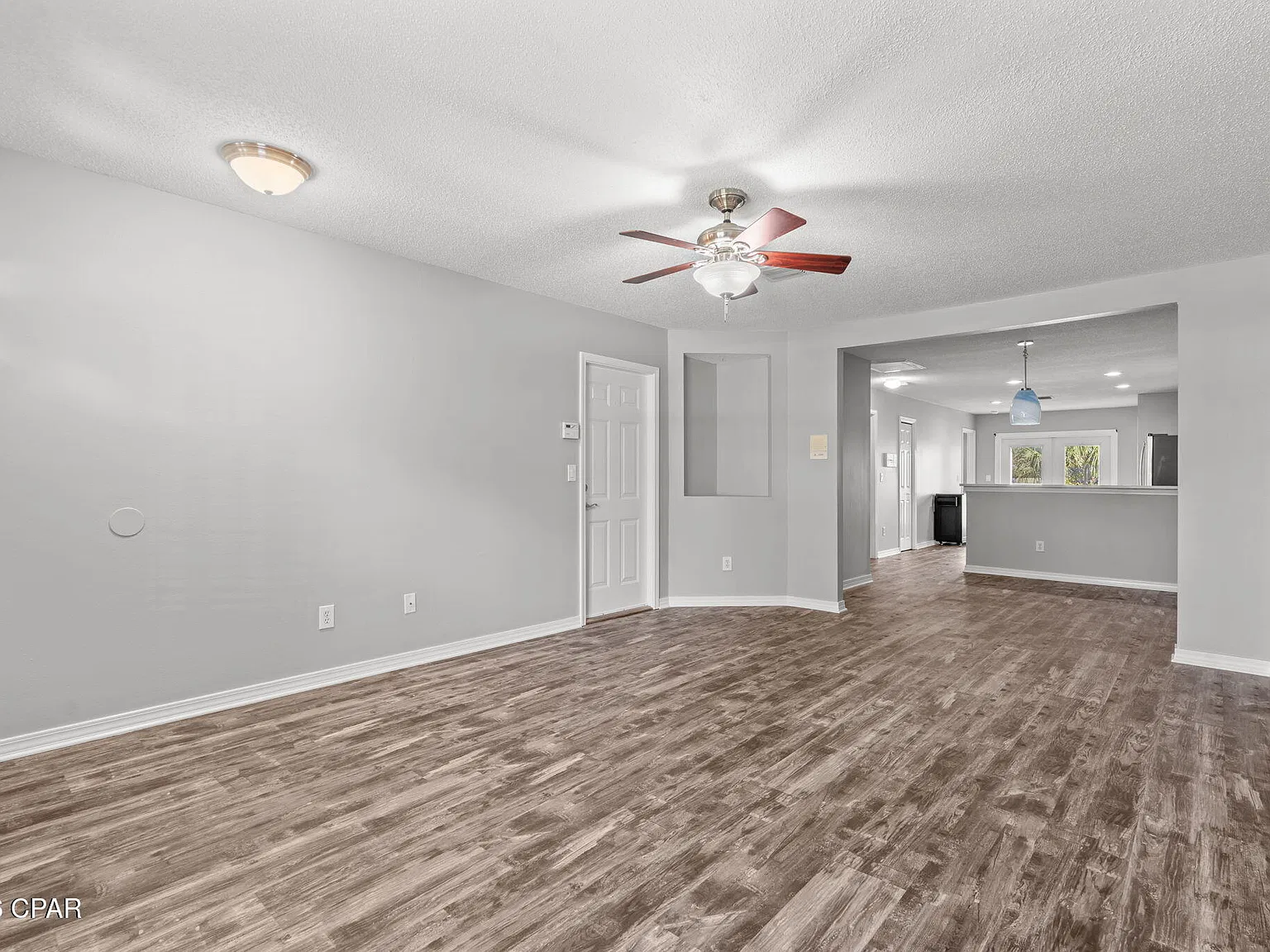 2 bed, 1128 sqft, $2,000 — Photo 3