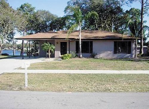 1st image of 1711 E Waycross Cir