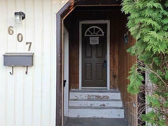 2nd image of 607 Sussex Ave