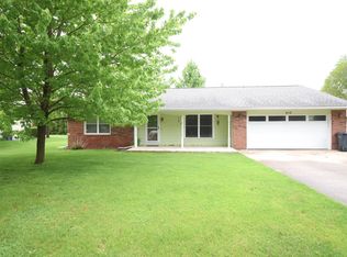 910 E Stewart Dr, Rensselaer, IN 47978