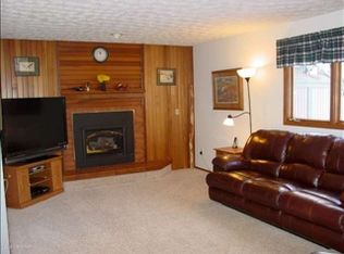 19705 Delphin Cir, Eagle River, AK 99577