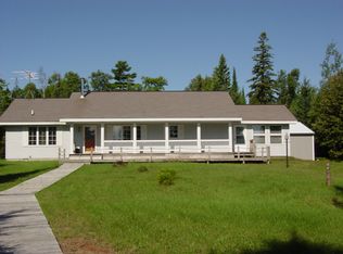 1852 Little Harbor Rd, Manistique, MI 49854