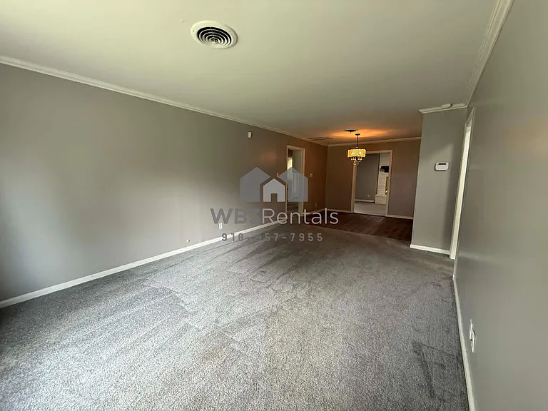 4210 Robertson Blvd — Photo 2