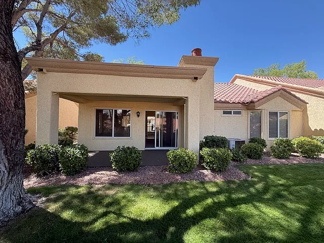 9028 Starmount Dr — Photo 3