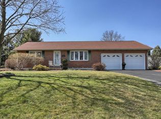 143 Schoolhouse Rd, Palmyra, PA 17078
