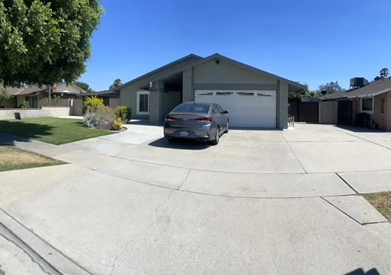 3 Bed, 2 Bath Home — Photo 1