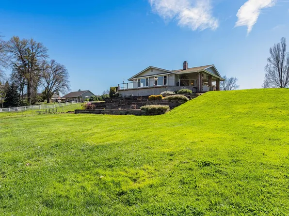 274 Parkhill Pl, Grants Pass, OR 97527