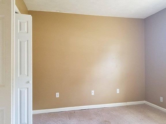 4th image of 1101 Midway Ct #B