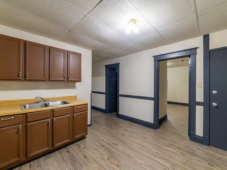 1612 Broadway St #4 — Photo 16