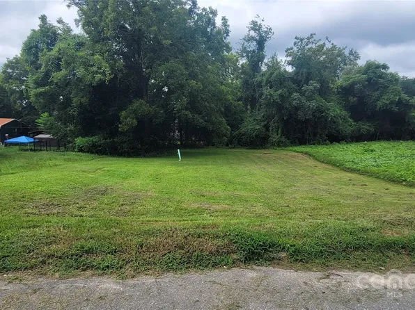 56 Holly St, Great Falls, SC 29055