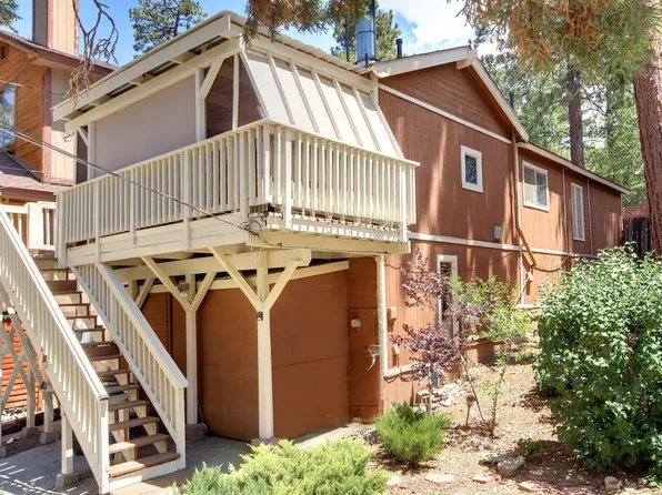 735 Santa Barbara Ave, Big Bear City, CA 92386