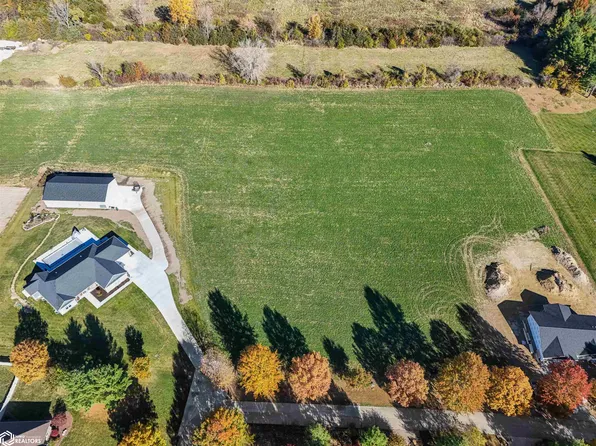 10976 Wood Duck Cove Dr, West Burlington, IA 52655