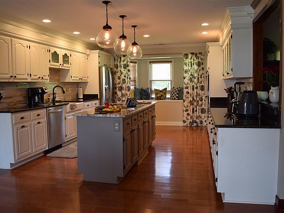 4th image of 550 Lazenby Dr