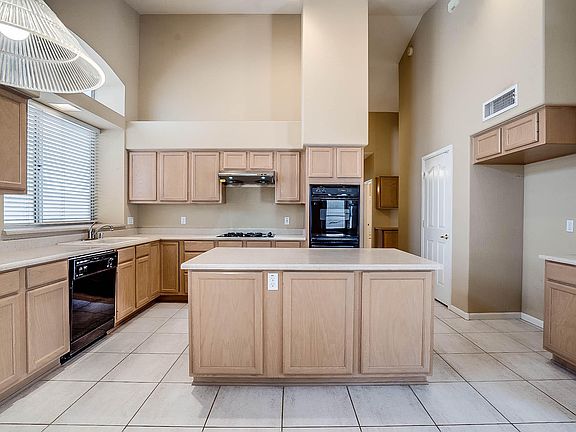 2nd image of 7161 W Dreyfus Dr