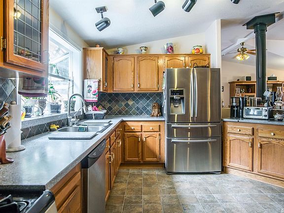 3rd image of 10175 Red Ln