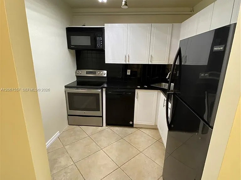 1470 NE 123rd St #A1406 — Photo 14