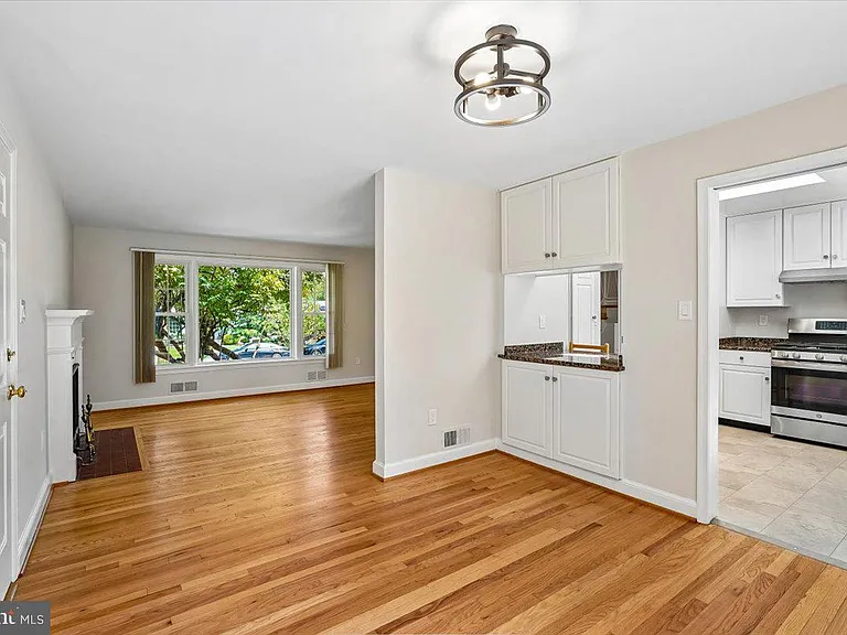5006 Benton Ave — Photo 8