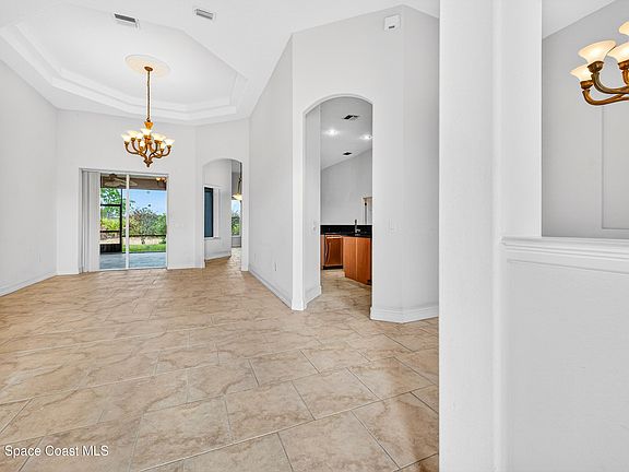 5th image of 5911 Herons Landing Dr