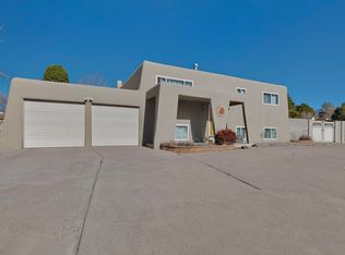 9101 Las Camas Rd NE, Albuquerque, NM 87111