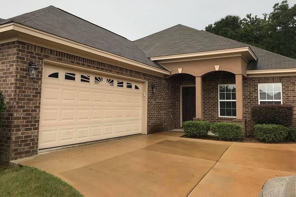 Beautiful home with garage