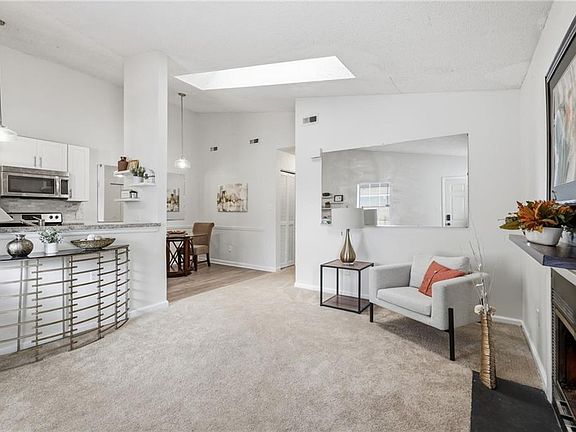 3rd image of 614 Zephyr Ct