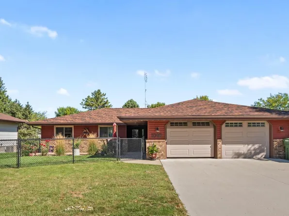 1040 Miles Dr, Worthington, MN 56187