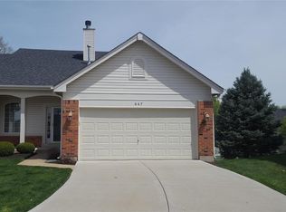 667 Hawk Run Dr, O'Fallon, MO 63368