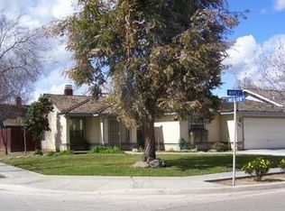 1441 Maple Ct, Lemoore, CA 93245
