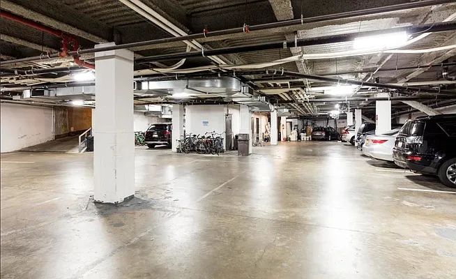 Rented by Bold New York | media 24