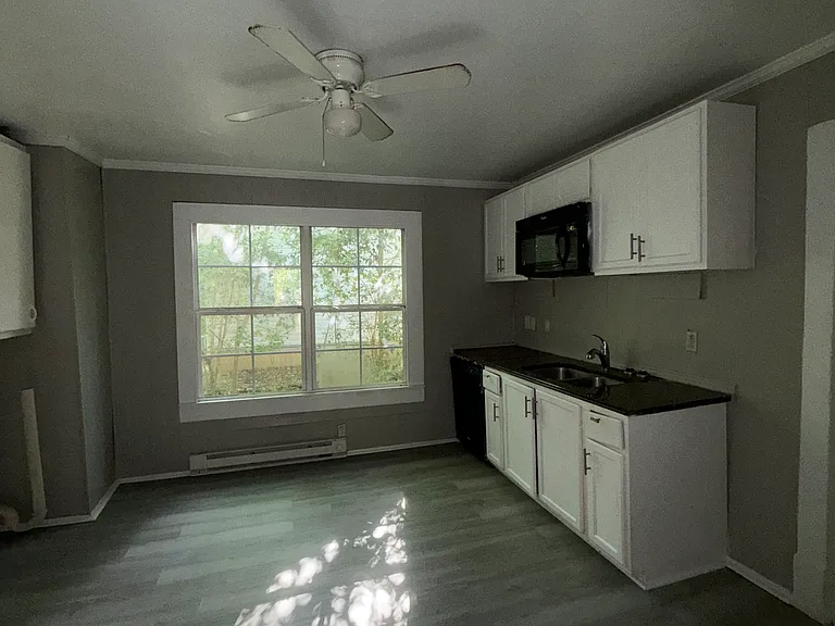 1413 Ware Ave — Photo 5