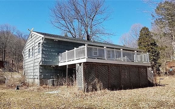 5th image of 28 Country Ln