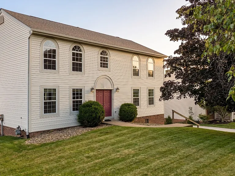 3129 Westwind Dr — Photo 1