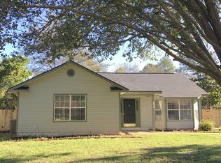 611 Demere St, Hinesville, GA 31313