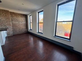 614 Lafayette Ave #2A, Brooklyn, NY 11216