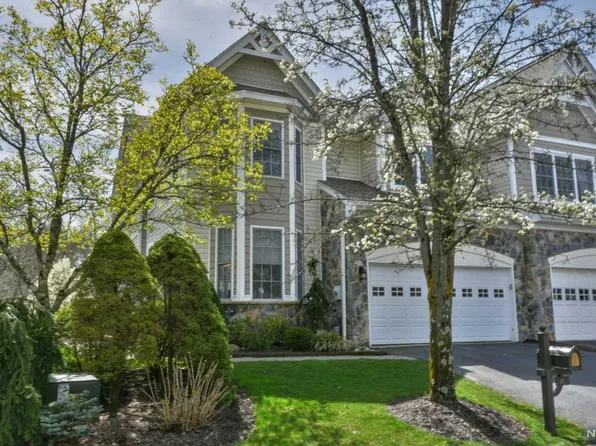 8 Timberline Ln, Oakland, NJ 07436